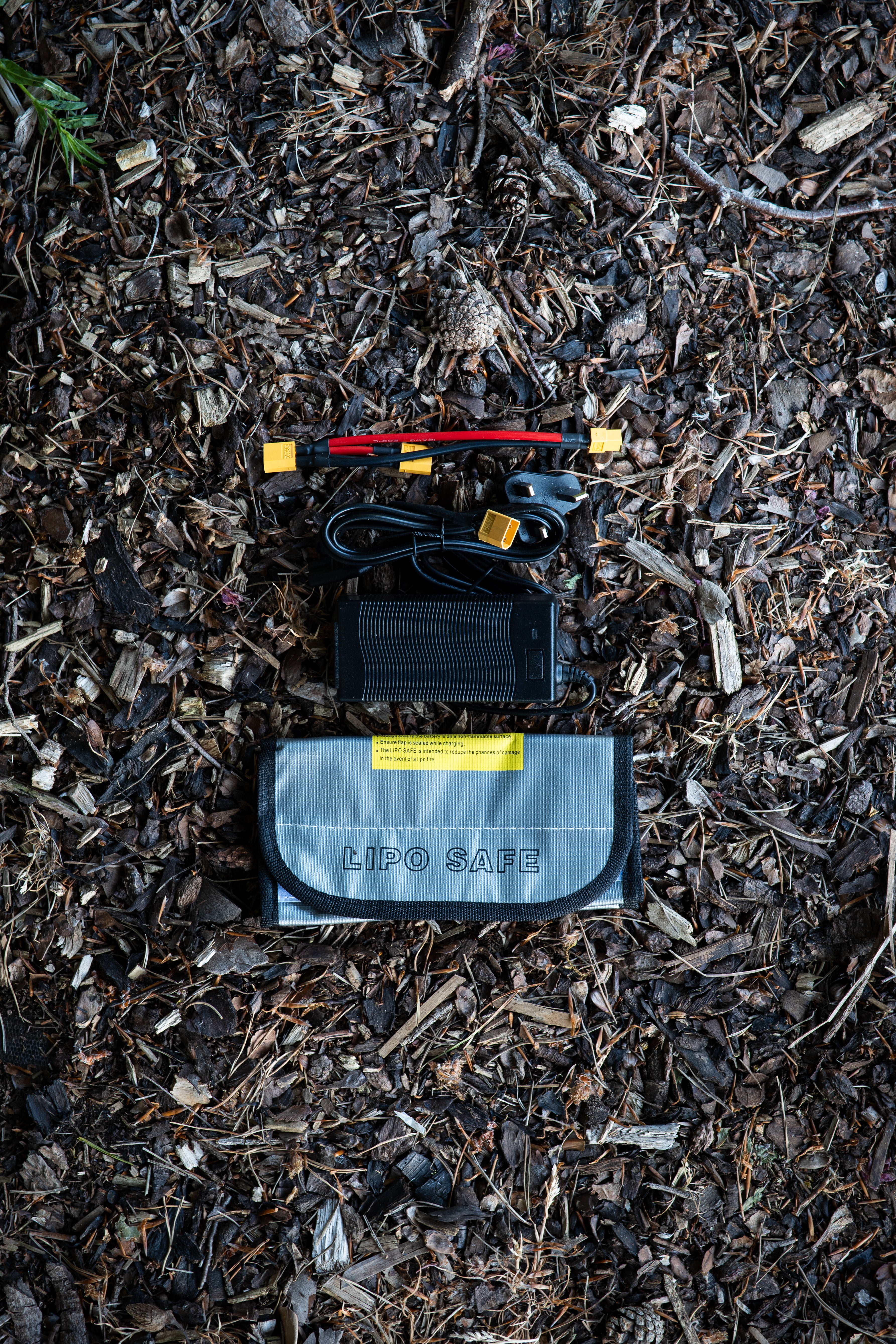 ND2 Charging Bundle ( 3A 16.8v Charger - Y conectors - Lipo bag )