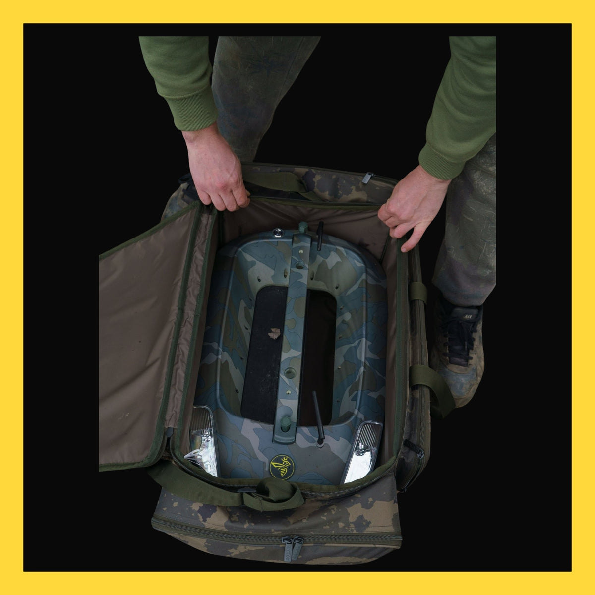 Solar Bait Boat Bag  - Beetackle - Nd2 suitable . - Boat Charge Solutions